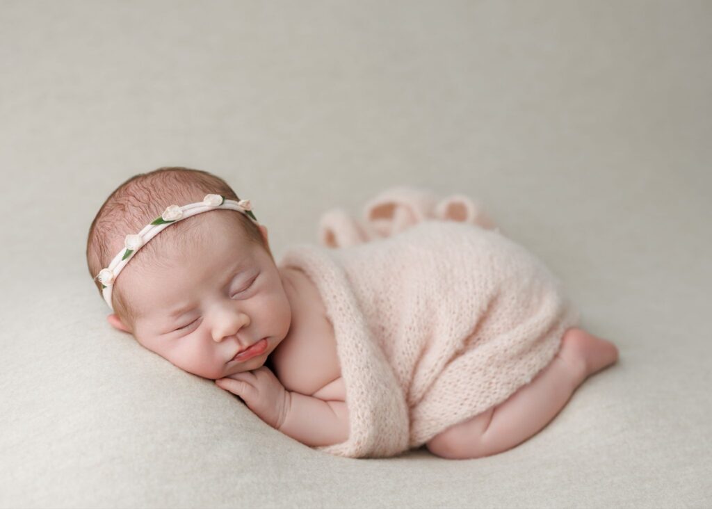 minimalist newborn photography