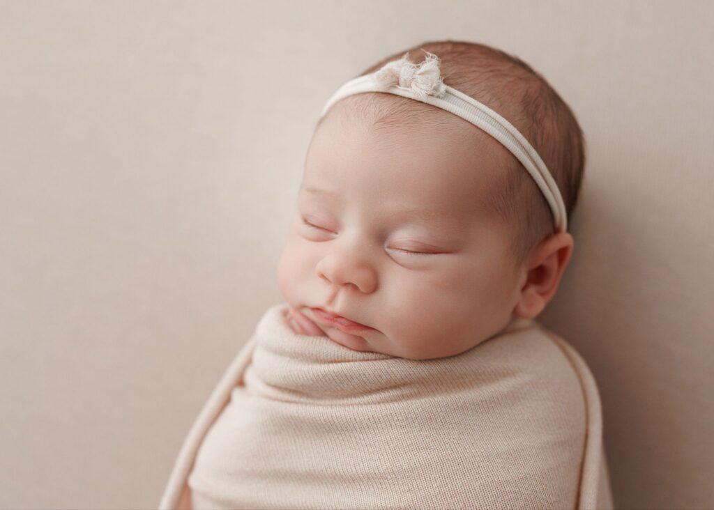 boston minimalist newborn photography