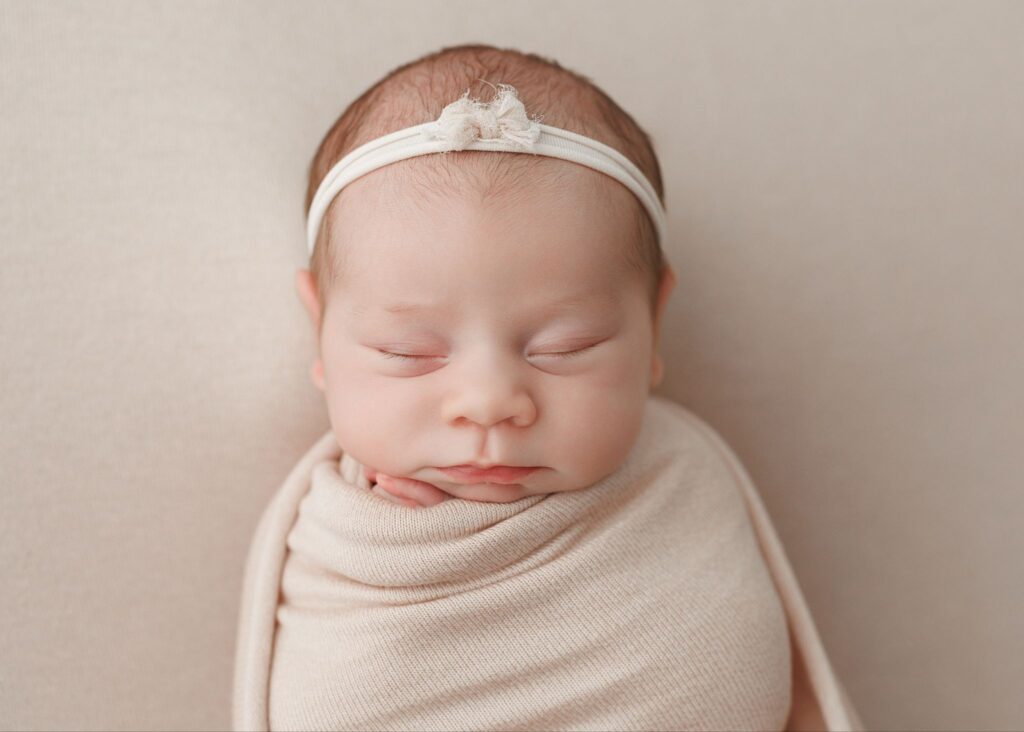 boston minimalist newborn photography